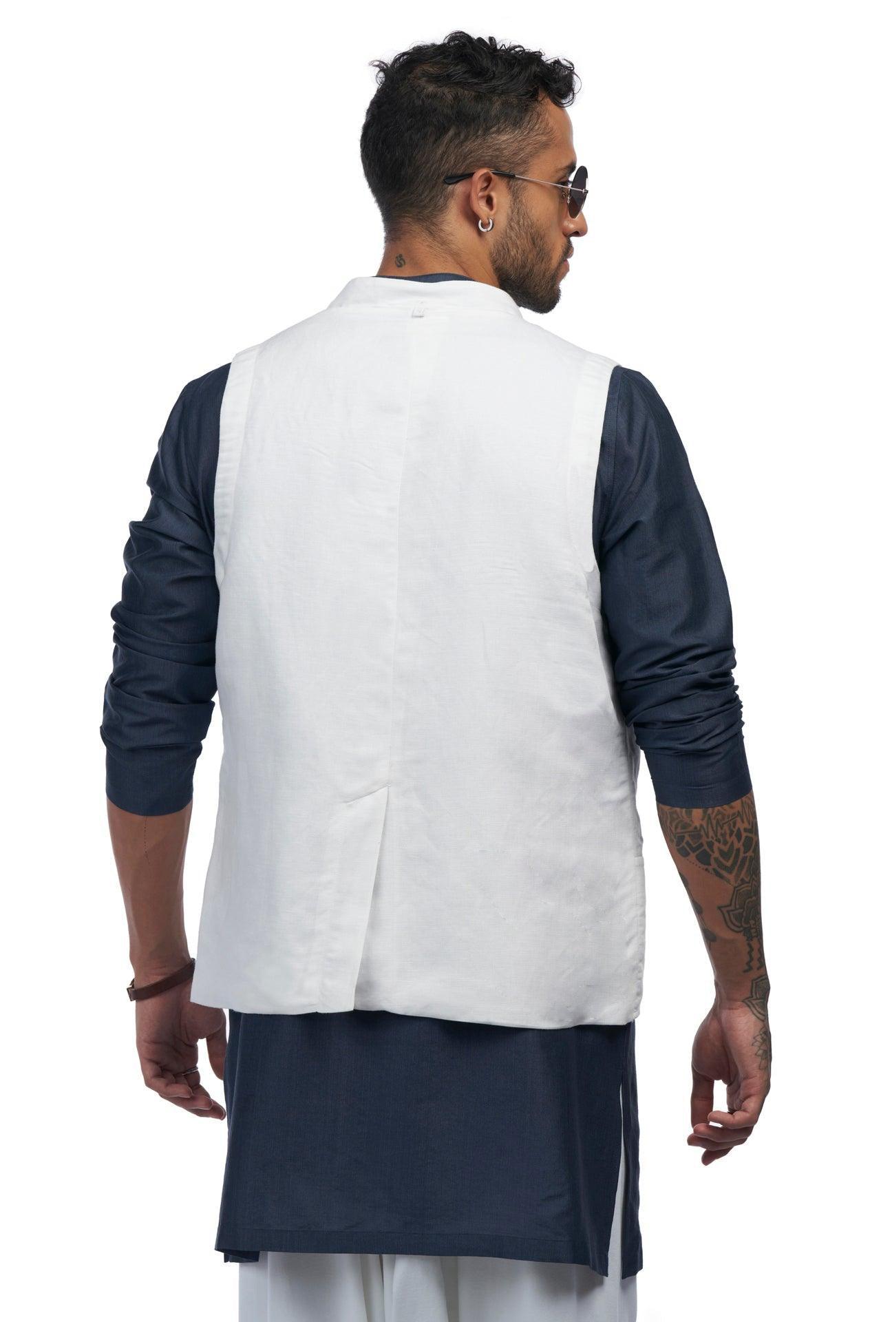 Solid linen blend sleeveless Shacket with panel pockets - NavNiv